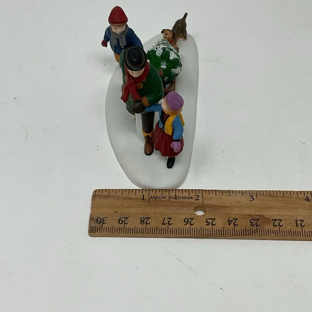 Dept 56 Heritage Village Collection The Family Tree 58895 Christmas